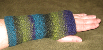 golden bird knits Fingerless Gloves knitting pattern